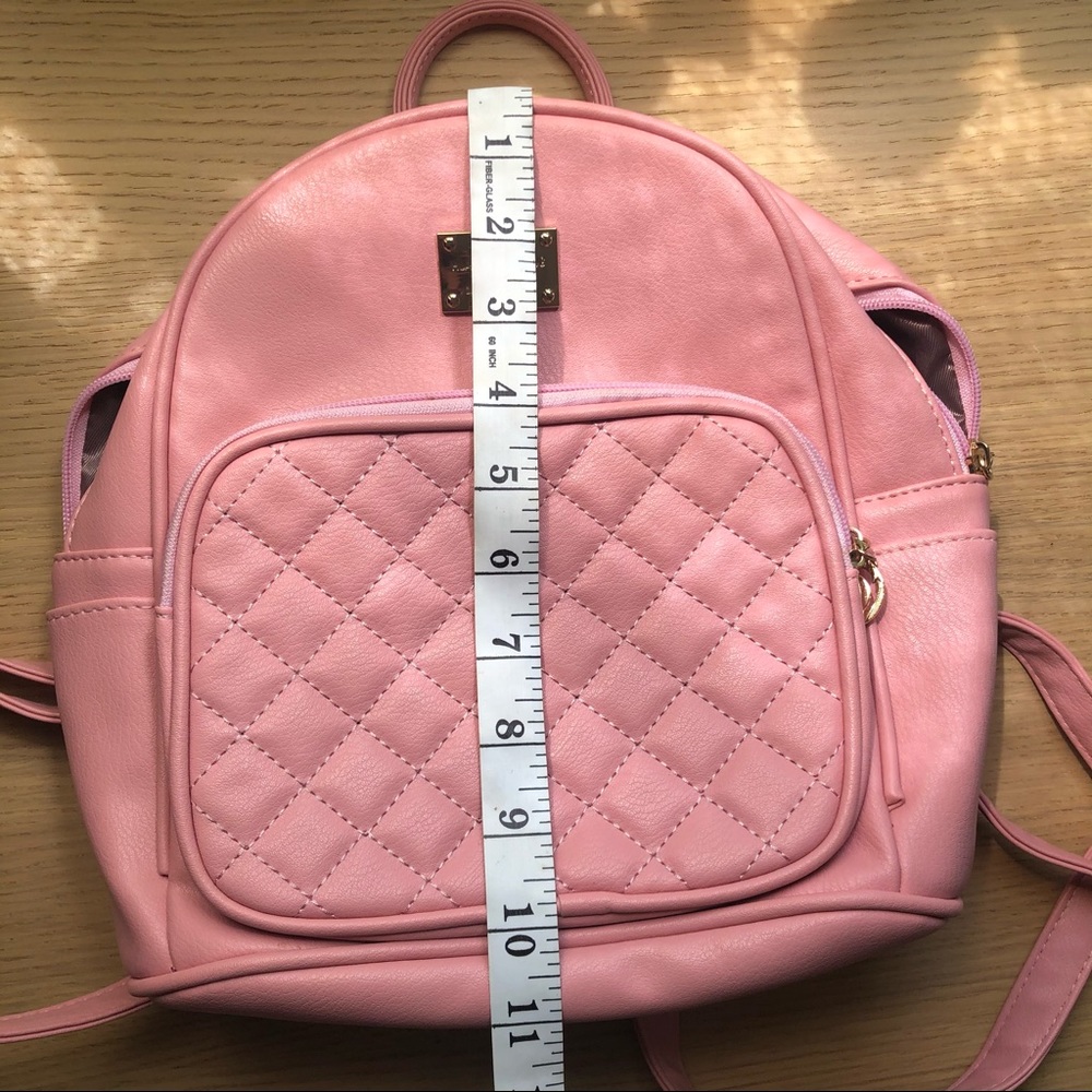Small pink backpack - Picture 3 of 8